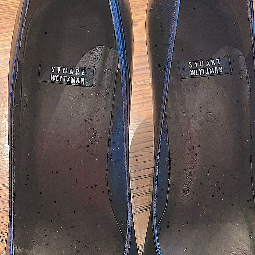 👠👠EUCClassic Style Stuart Weitzman Pointed toe Pump. Metallic dark Brown. 7.5B. - Picture 3 of 9